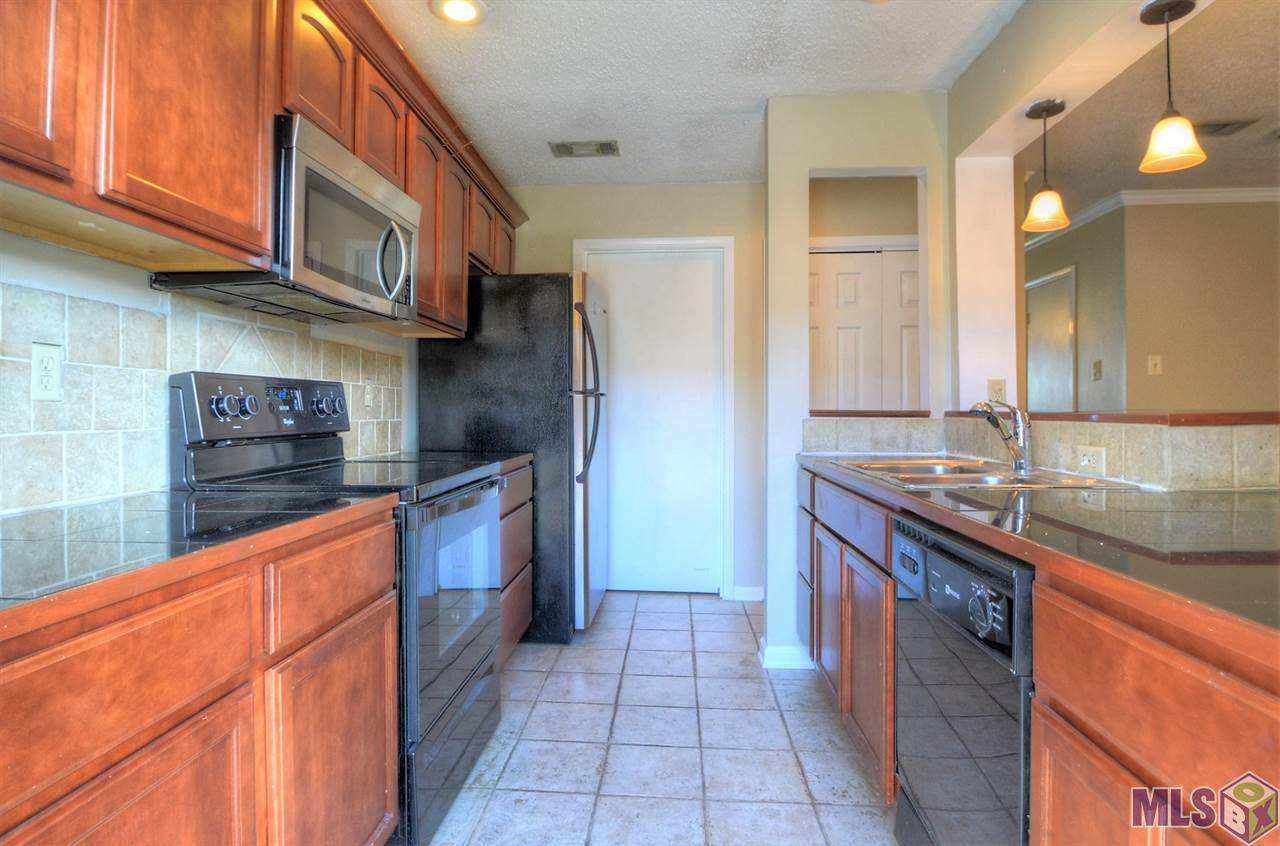 4625 Parkoaks Dr - Photo 1