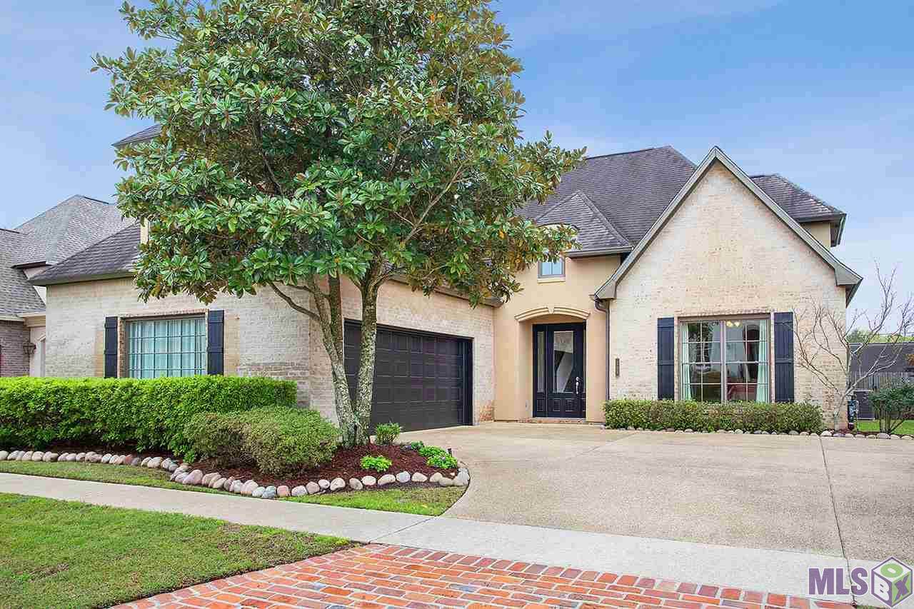 204 Greens Dr - Photo 1