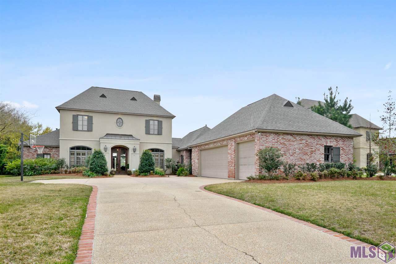 2945 Tradition Ave - Photo 1