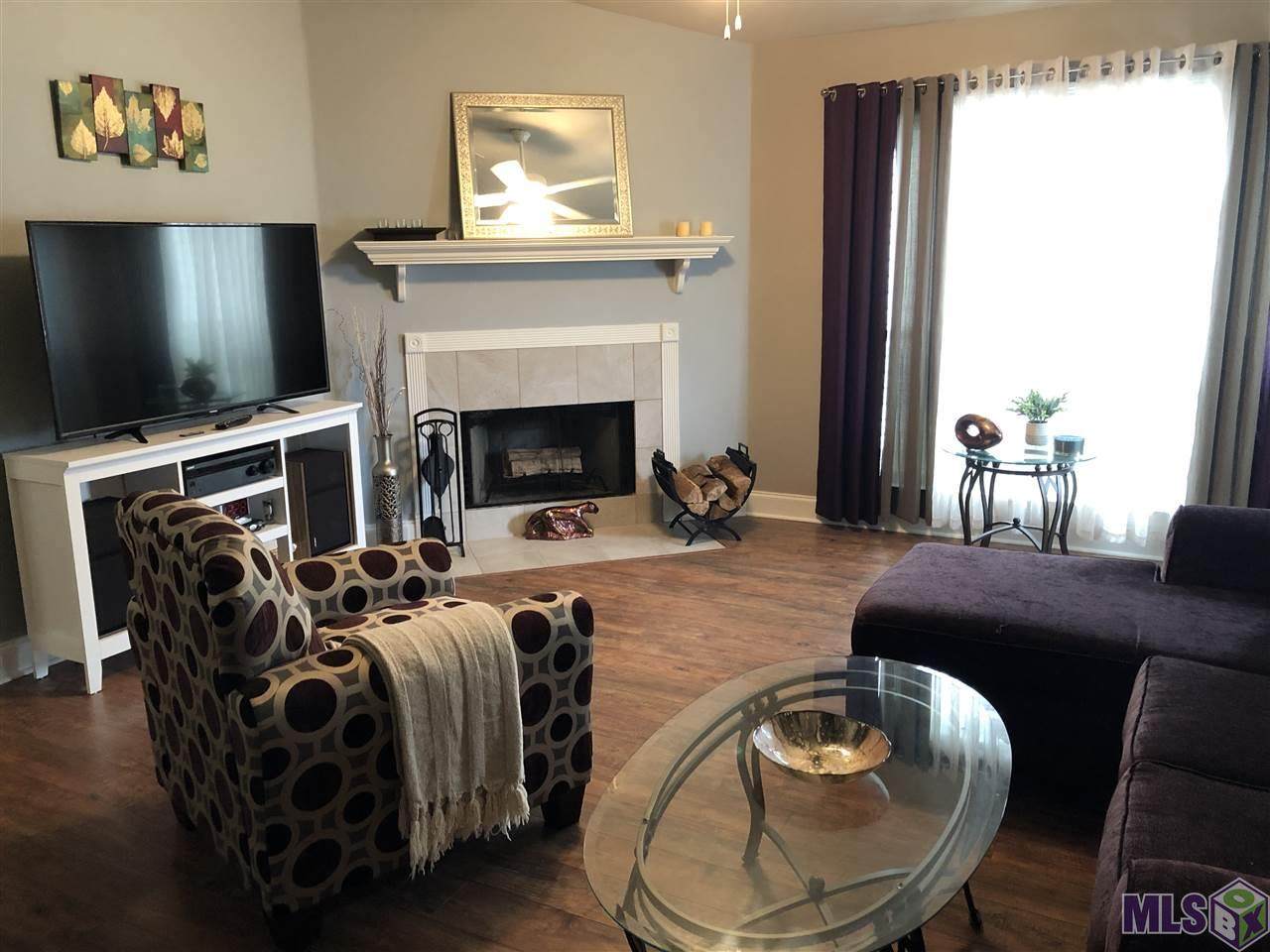 1020 Hammond Manor Dr - Photo 1