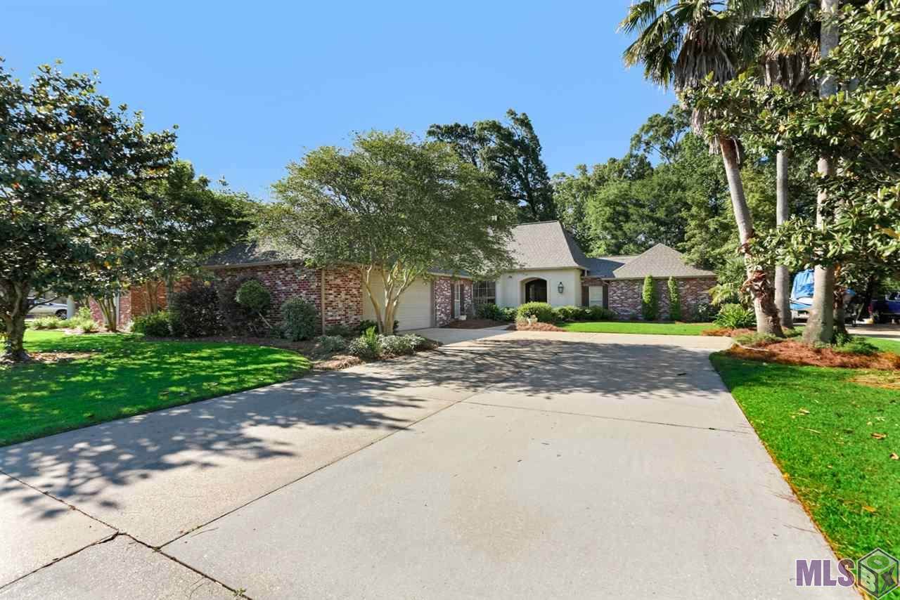 19031 Beaujolaes Ave - Photo 1