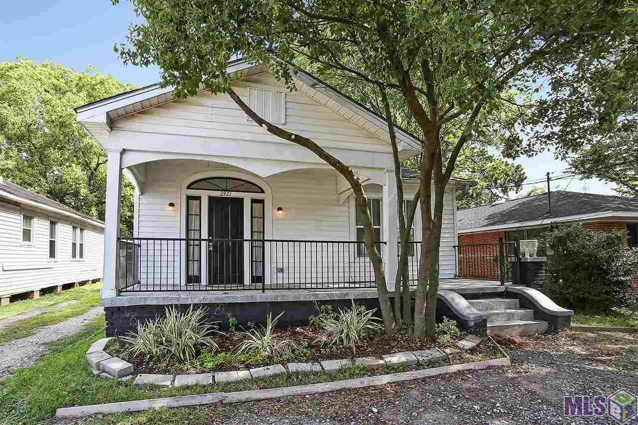 2921 North Blvd - Photo 1