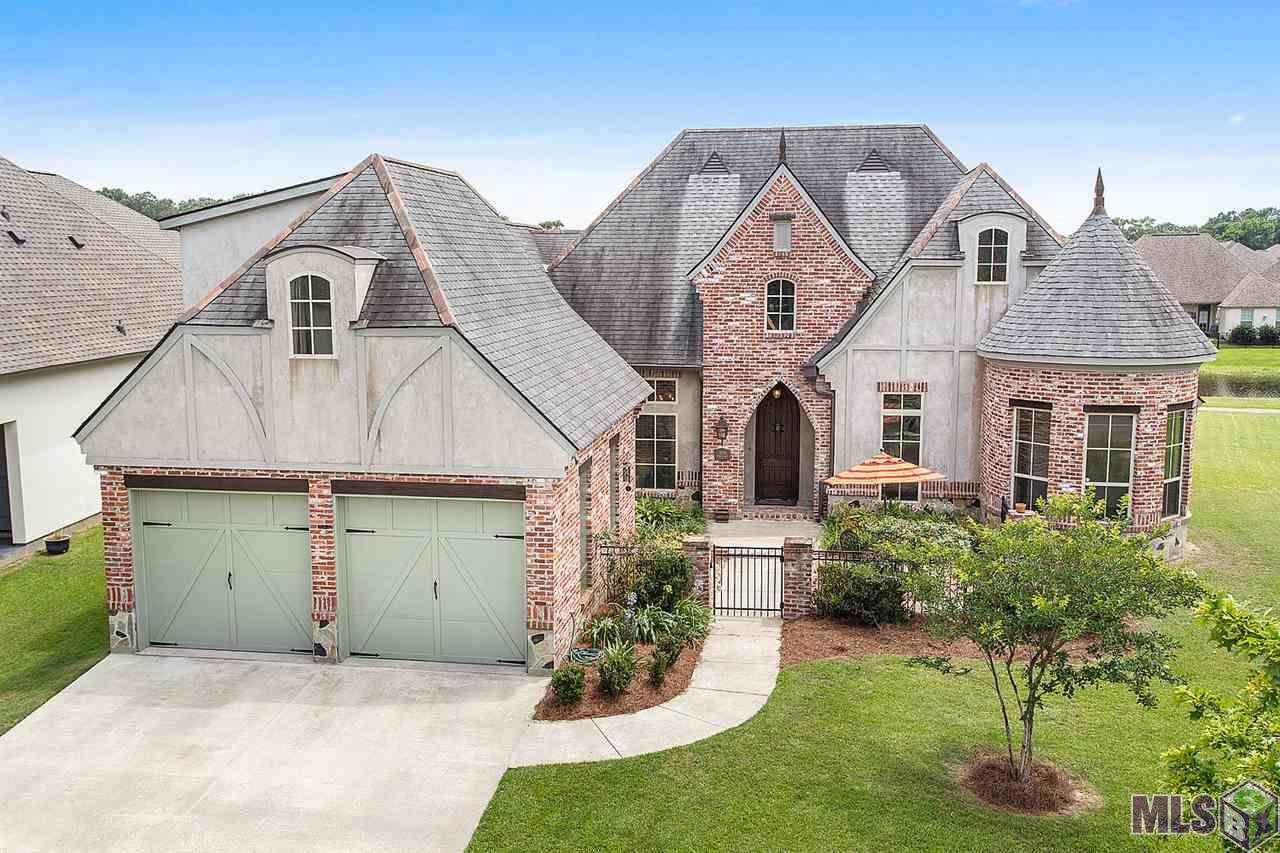 1528 Berwick Bend - Photo 1