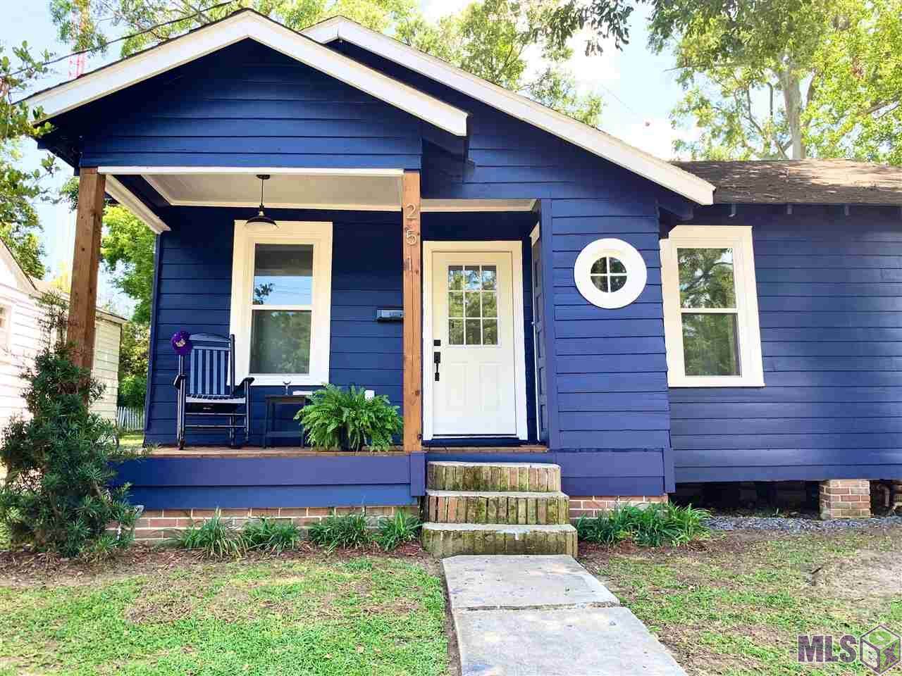 251 Chatsworth St - Photo 1