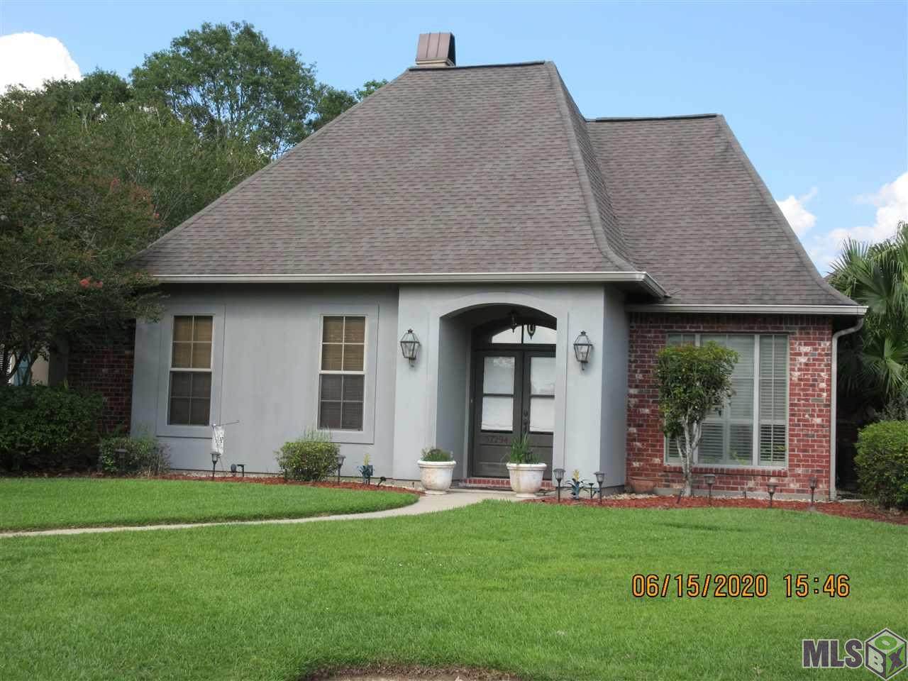 37294 Longwood Ave - Photo 1