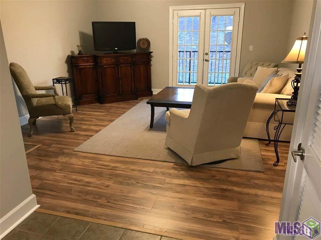 155 Aspen Square - Photo 1