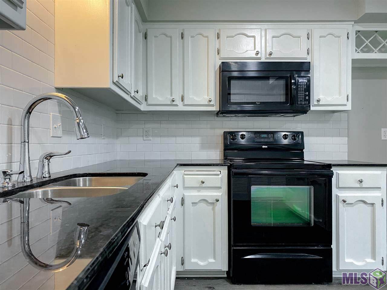 149 Ocean Dr - Photo 1