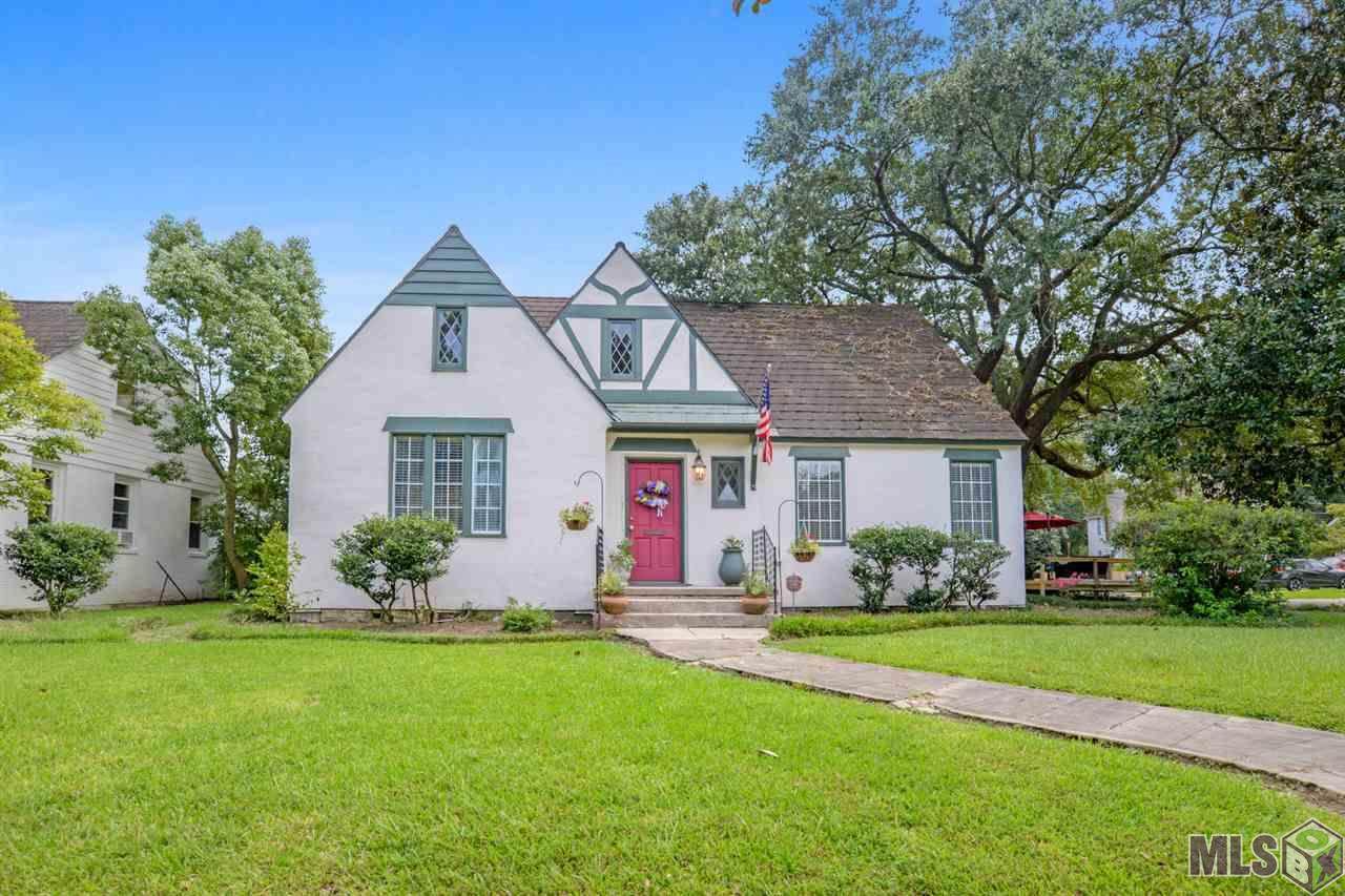 2320 Terrace Ave - Photo 1