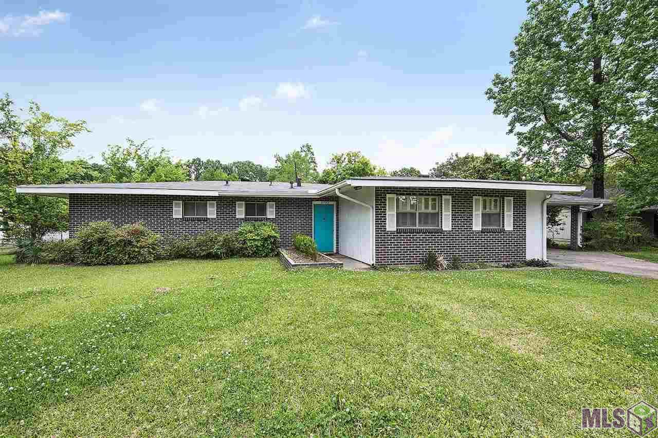 8745 Forest Hill Dr - Photo 1