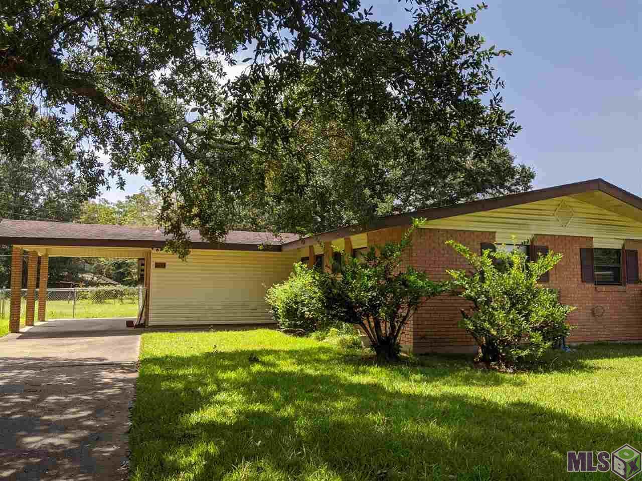 6843 Landmor Dr - Photo 1