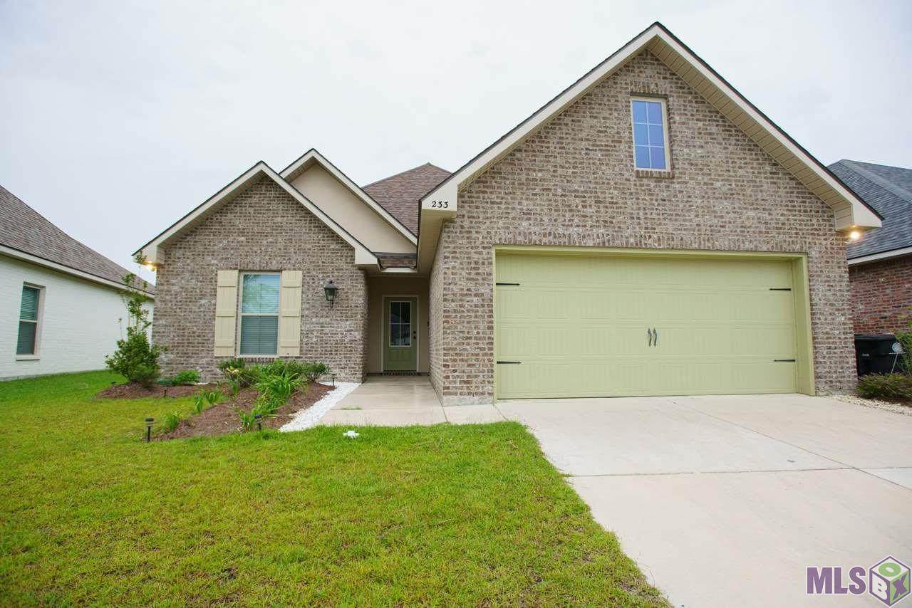 233 Lake Pride Dr - Photo 1