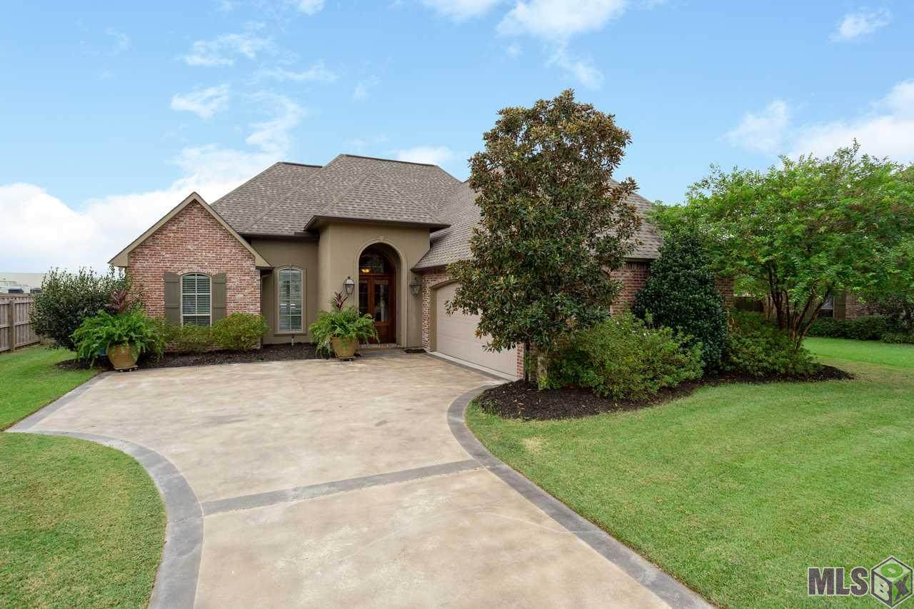 427 Quiet Oak Blvd - Photo 1