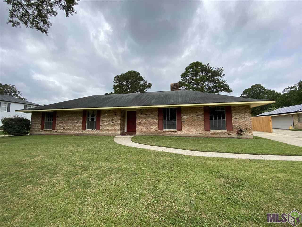 2864 Saratoga Dr - Photo 1