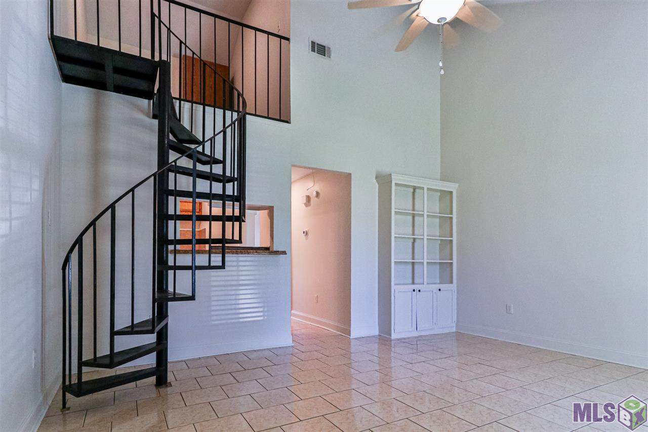 402 Lee Dr - Photo 1