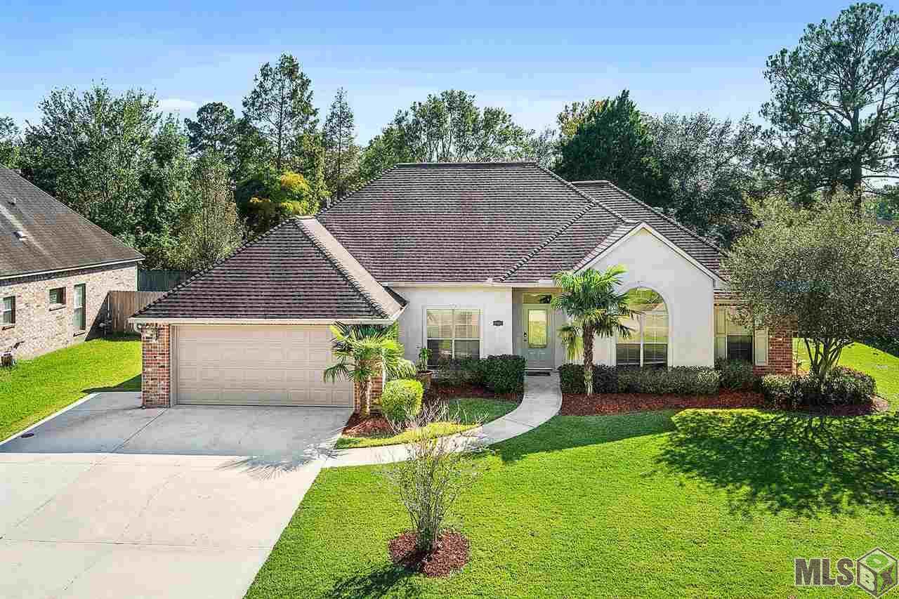 37055 Cobblestone Ave - Photo 1