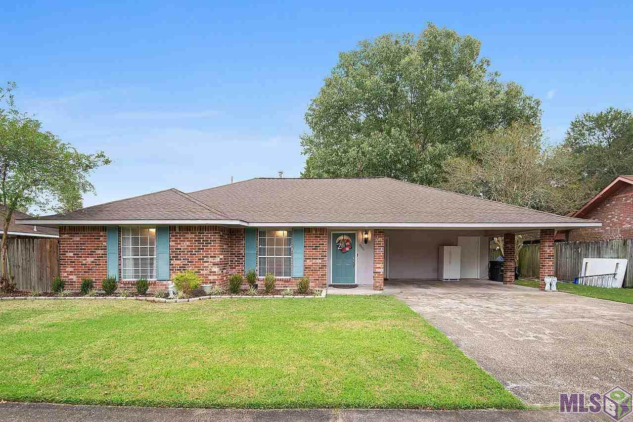 9925 Hawthorne Dr - Photo 1