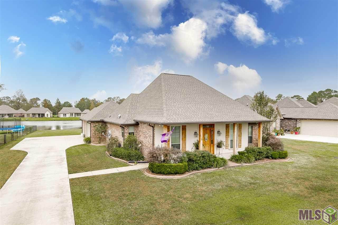 125 Lakeshore Dr - Photo 1