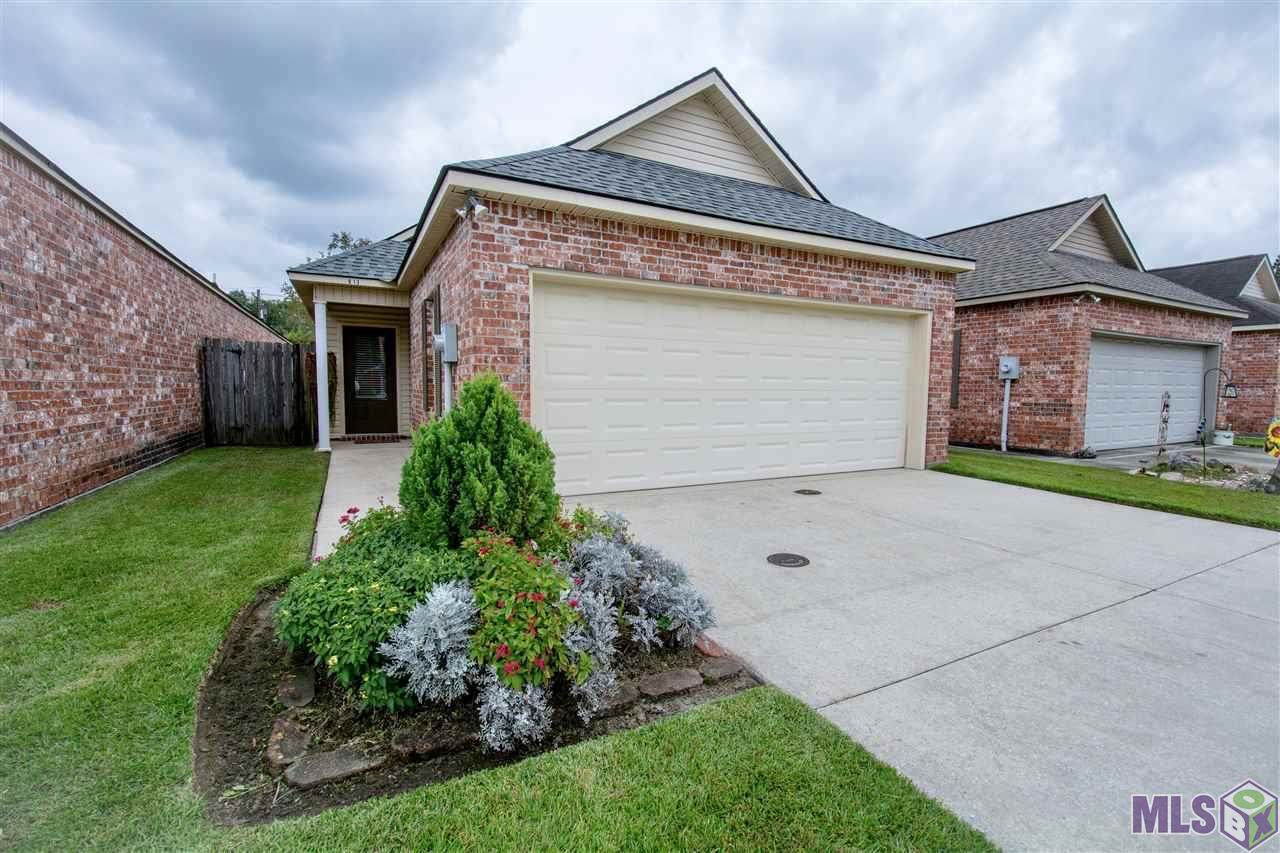 913 Waterton Dr - Photo 1
