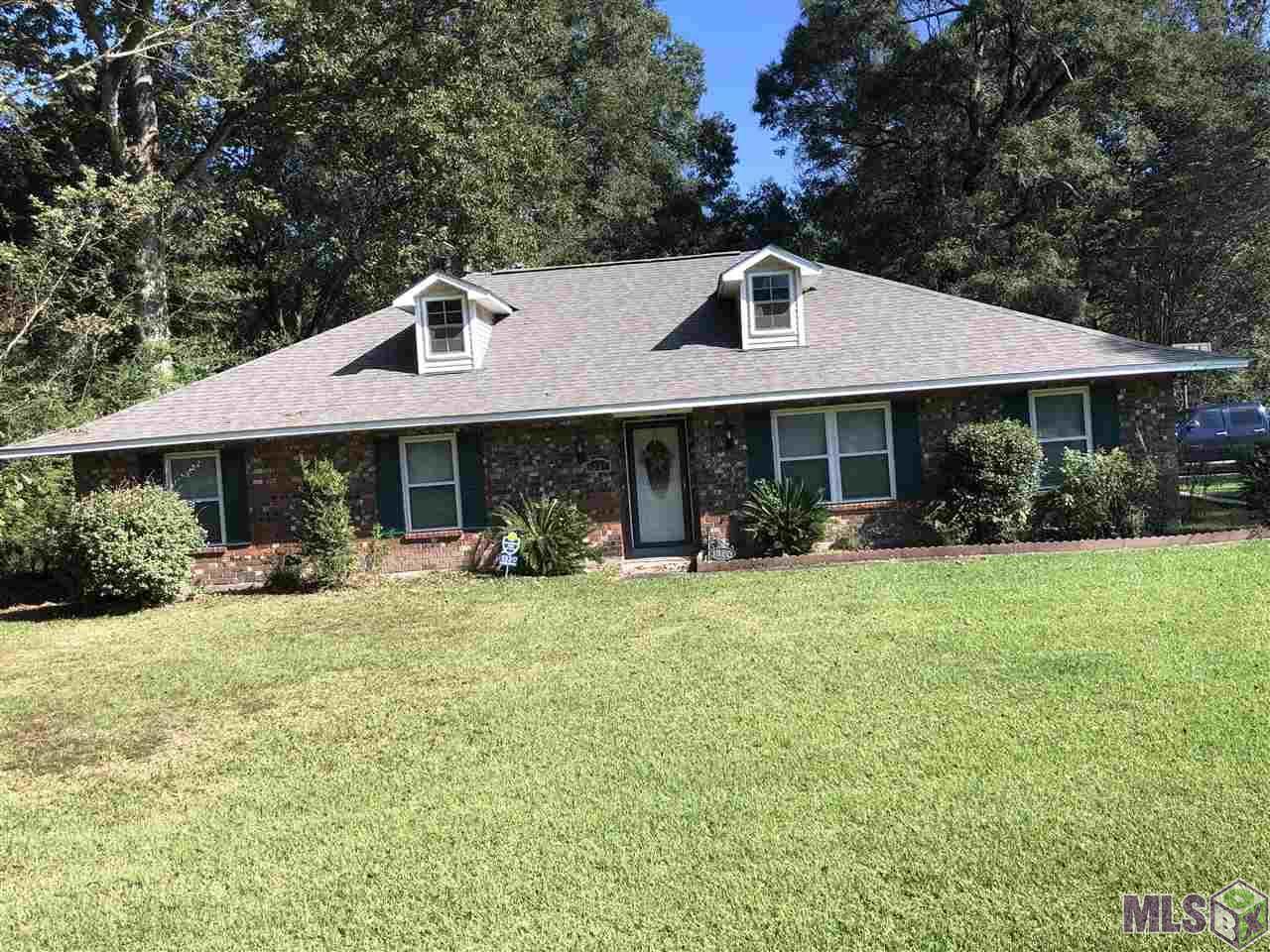 1320 Hall Dr - Photo 1