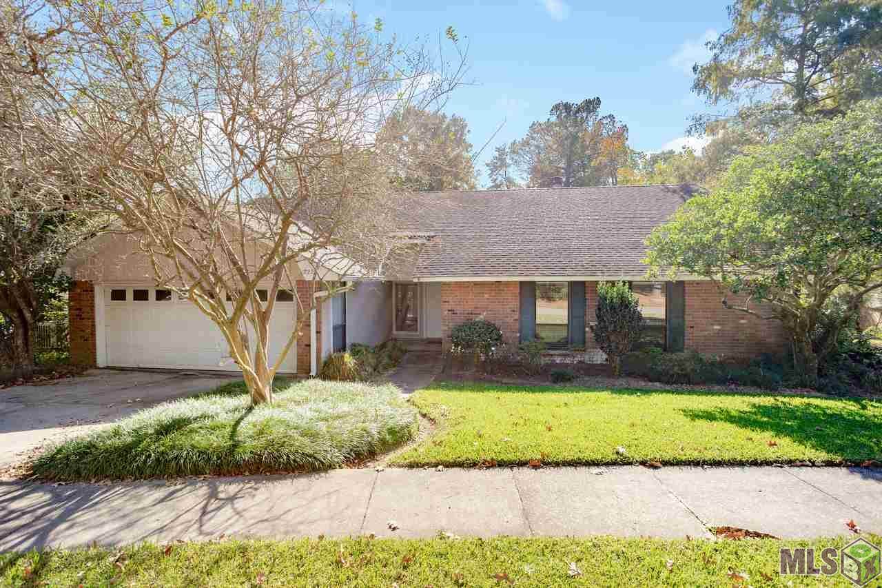 722 Bourbon Ave - Photo 1