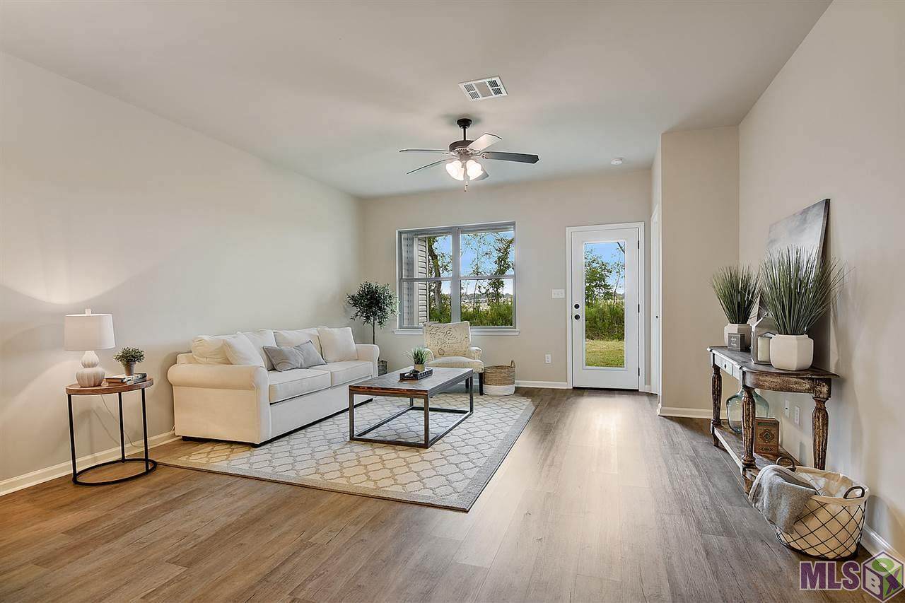 3028 Roth Ave - Photo 1