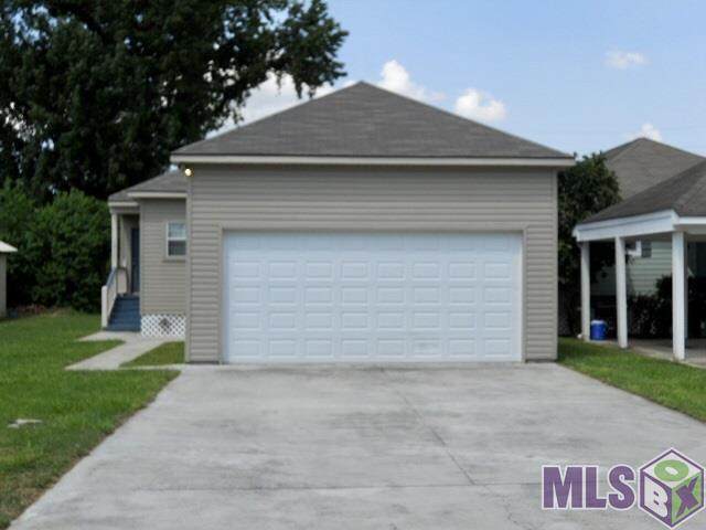 10111 Stonehaven Ave - Photo 1