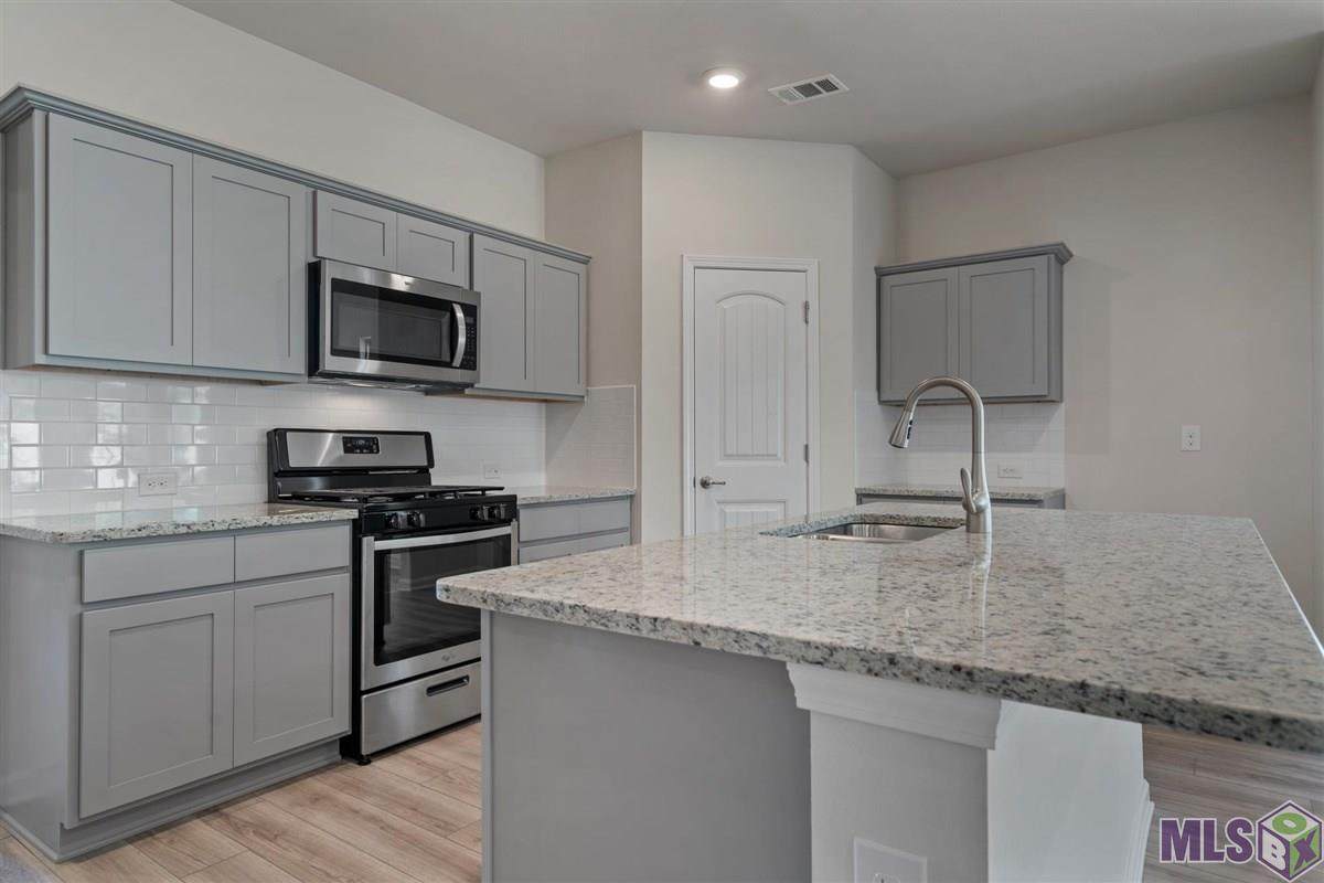 5545 Oak Trace Dr - Photo 1