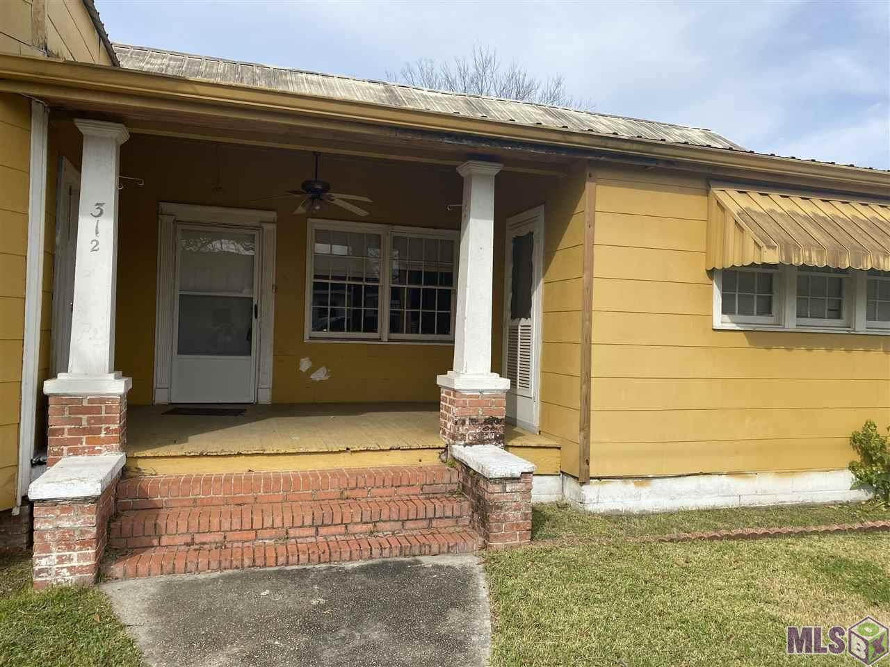 312 Washington St - Photo 1