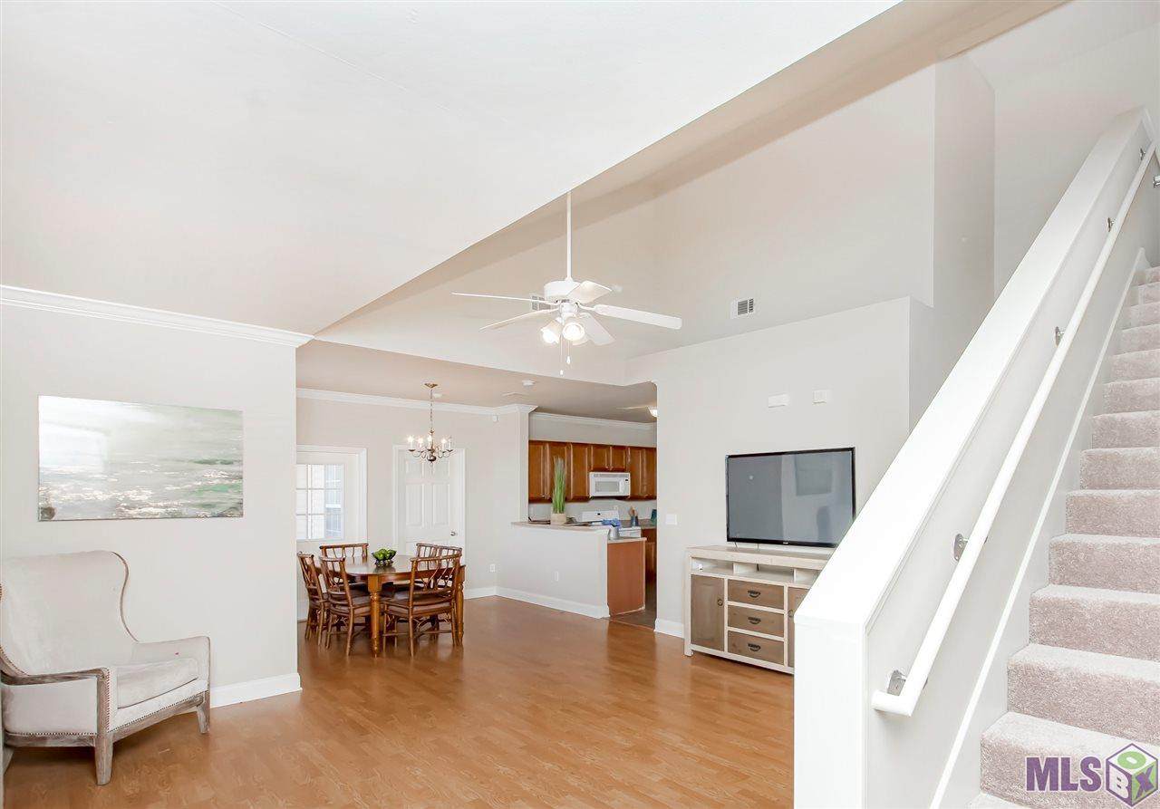 4441 Burbank Dr - Photo 1