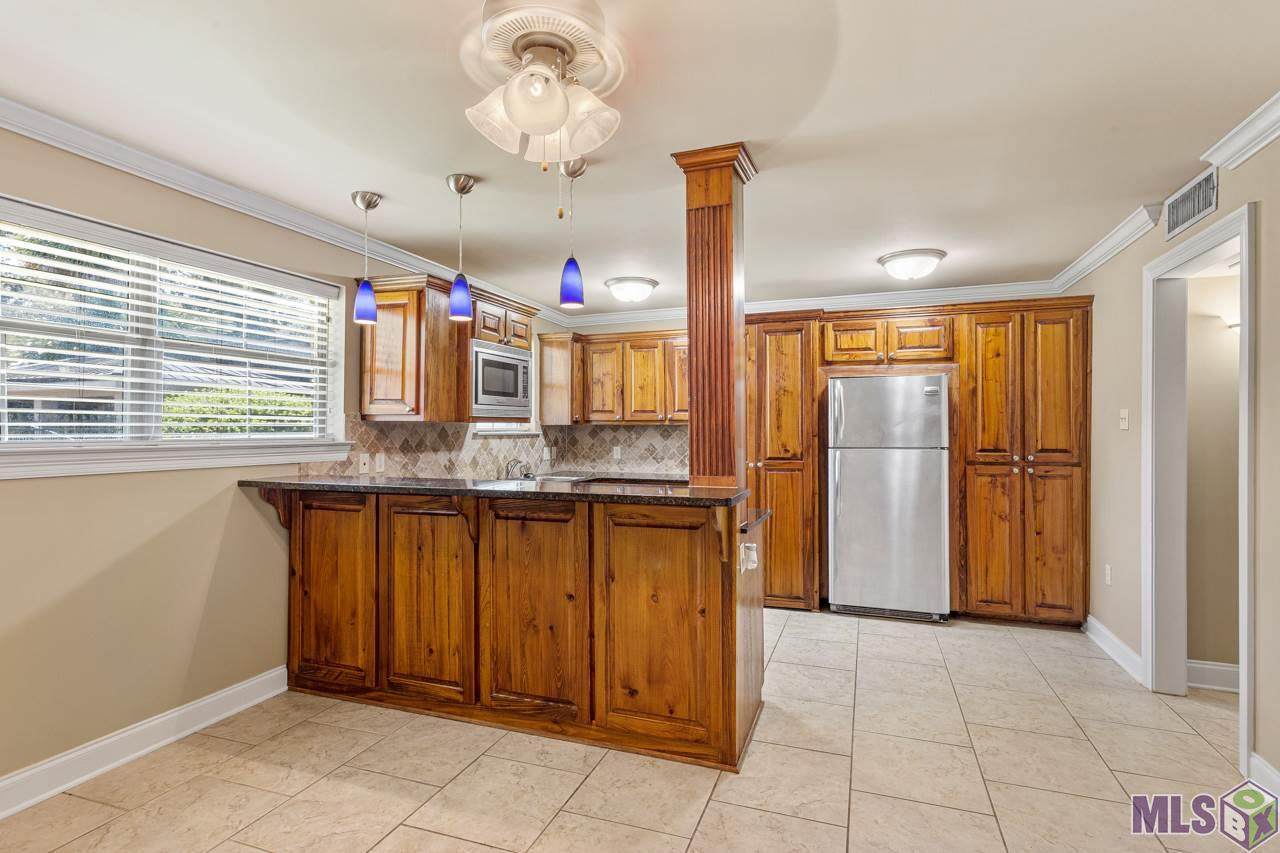 1290 Park Blvd - Photo 1