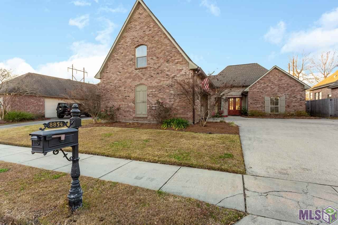 8854 Foxgate Dr - Photo 1