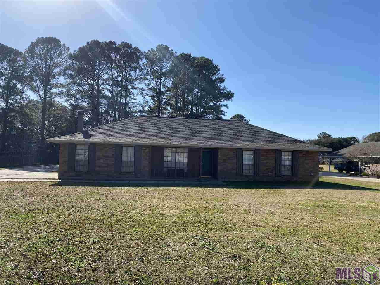 307 Pecan Ave - Photo 1