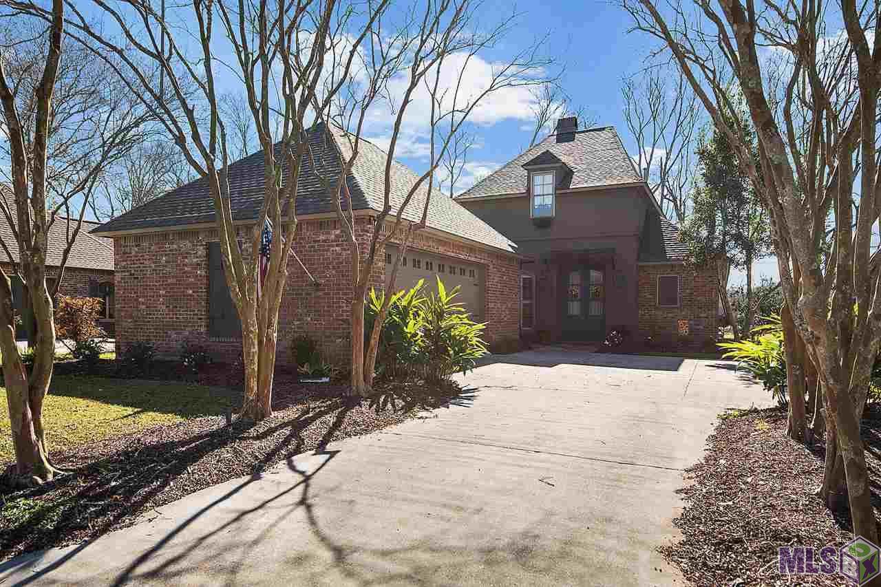 345 South Club Ave - Photo 1