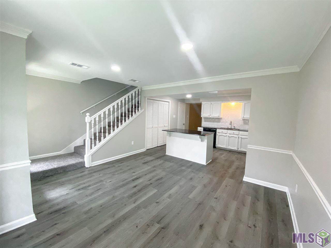 149 Ocean Dr - Photo 1