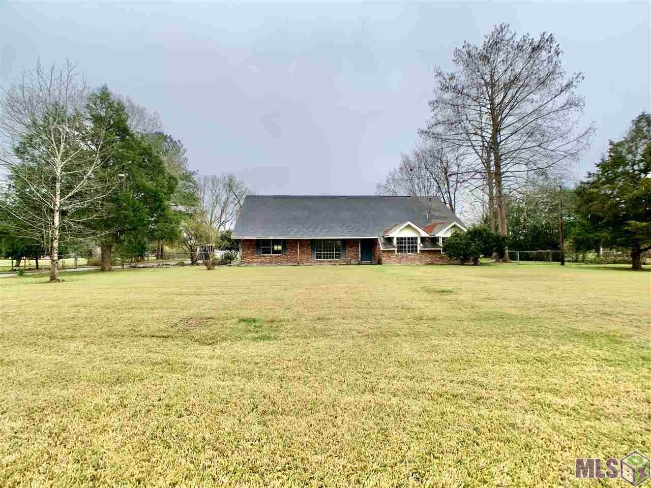 10784 Island Rd - Photo 1