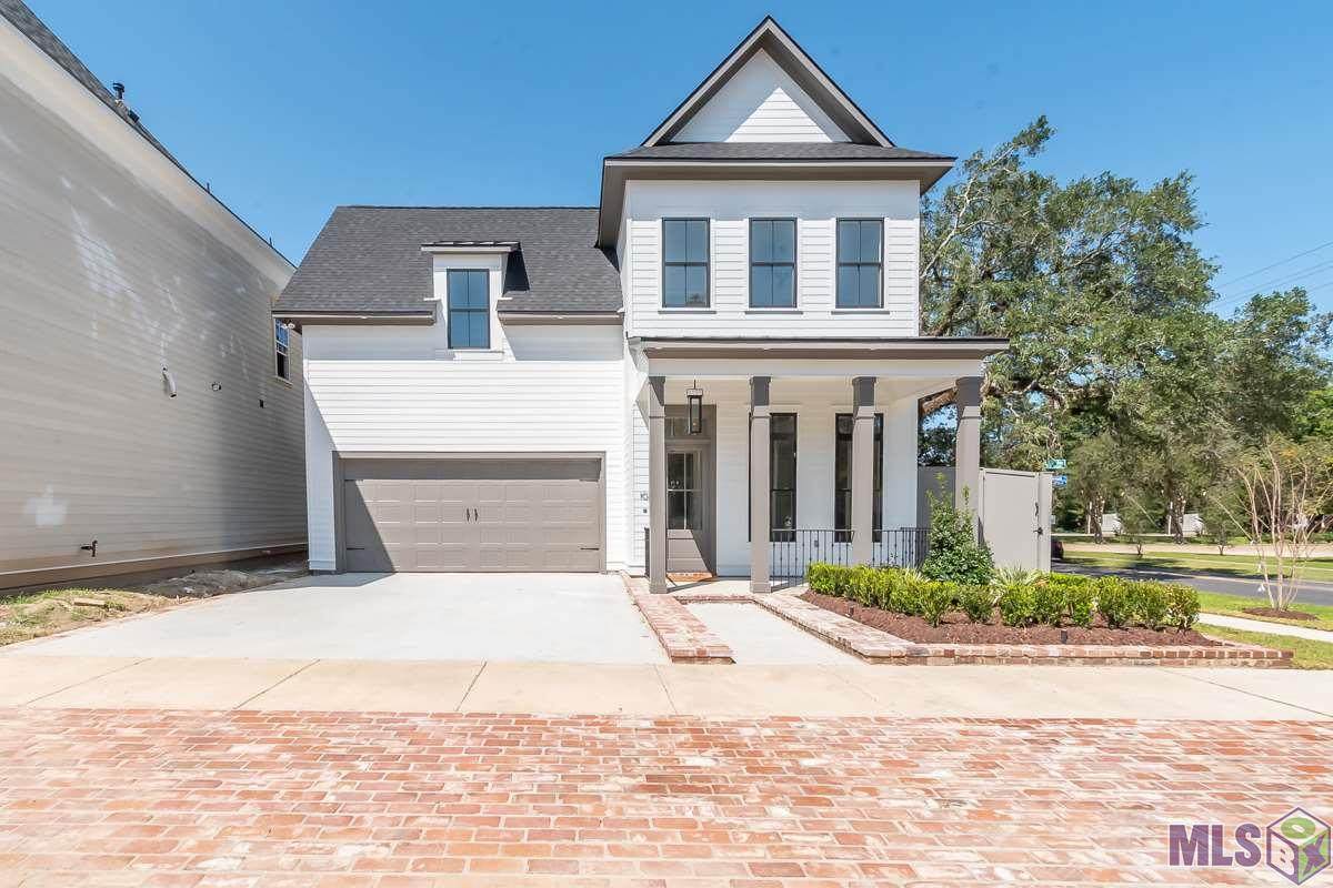 102 Burrow Rd - Photo 1