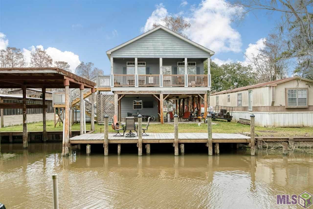 22482 Swan St - Photo 1