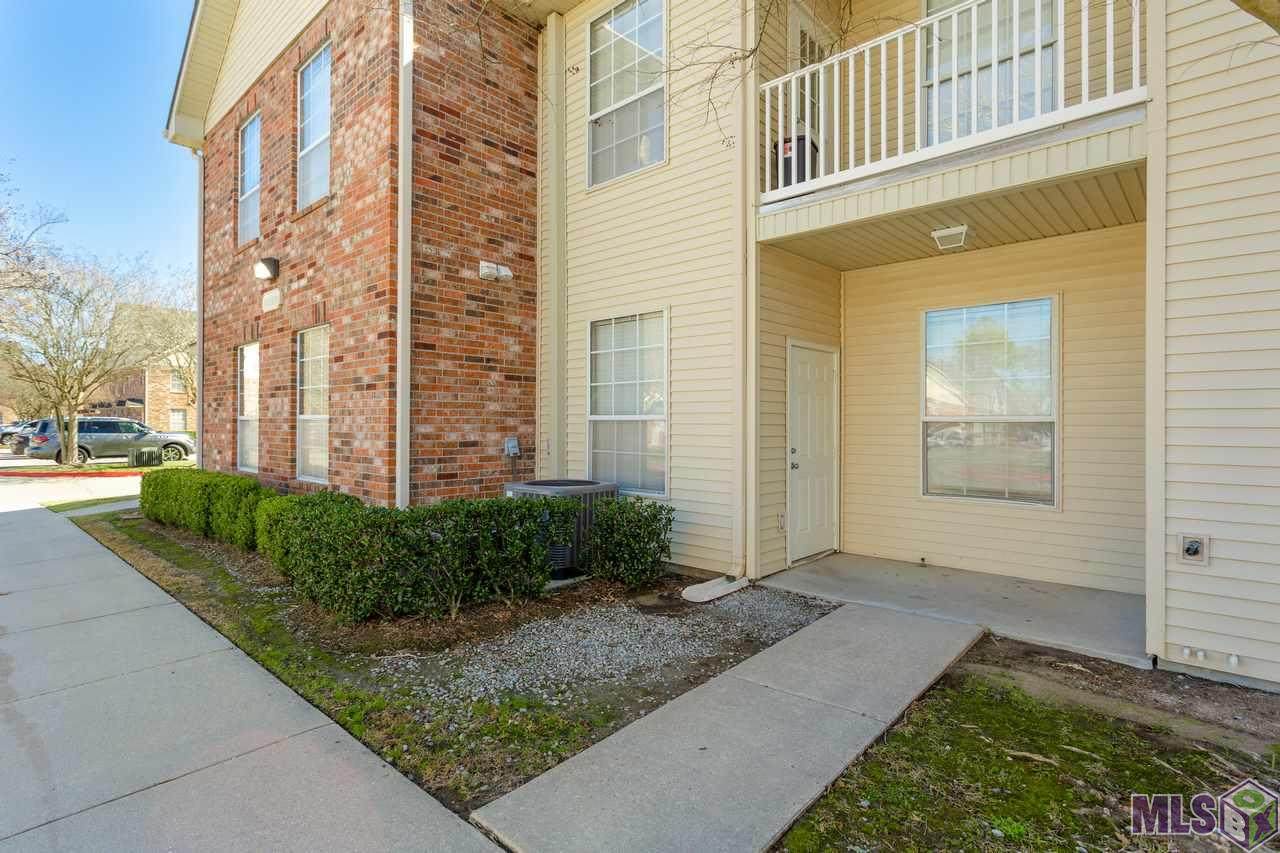 4441 Burbank Dr - Photo 1