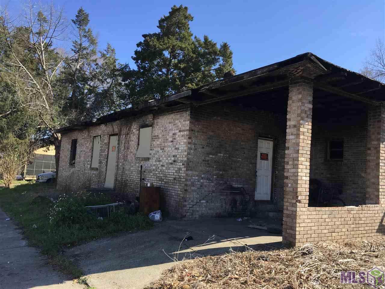 135 Baxter St - Photo 1