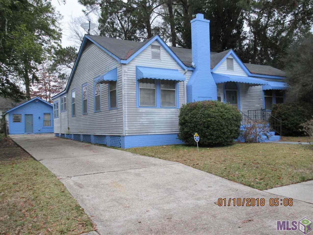 2411 Main St - Photo 1