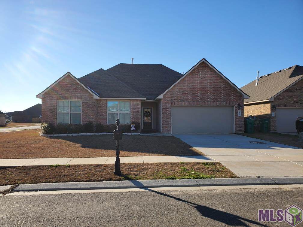 21381 Hayfield Dr - Photo 1