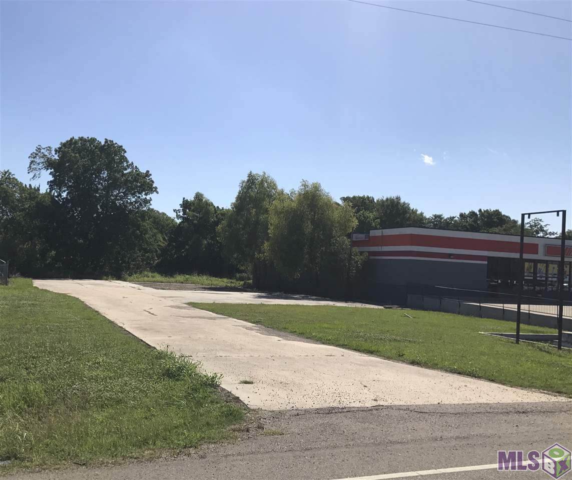 1824 Hospital Rd - Photo 1
