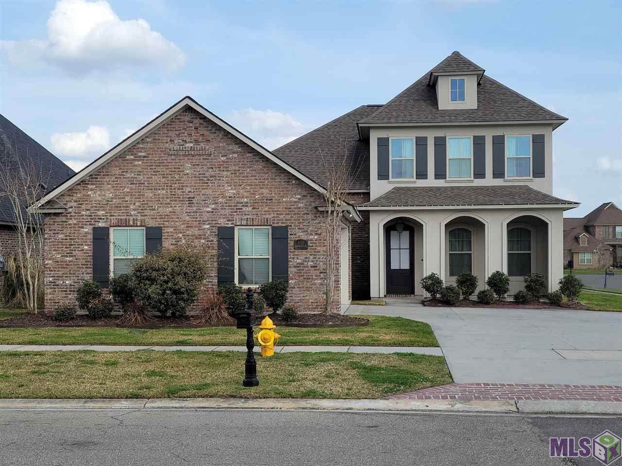 3100 Meadow Grove Dr - Photo 1