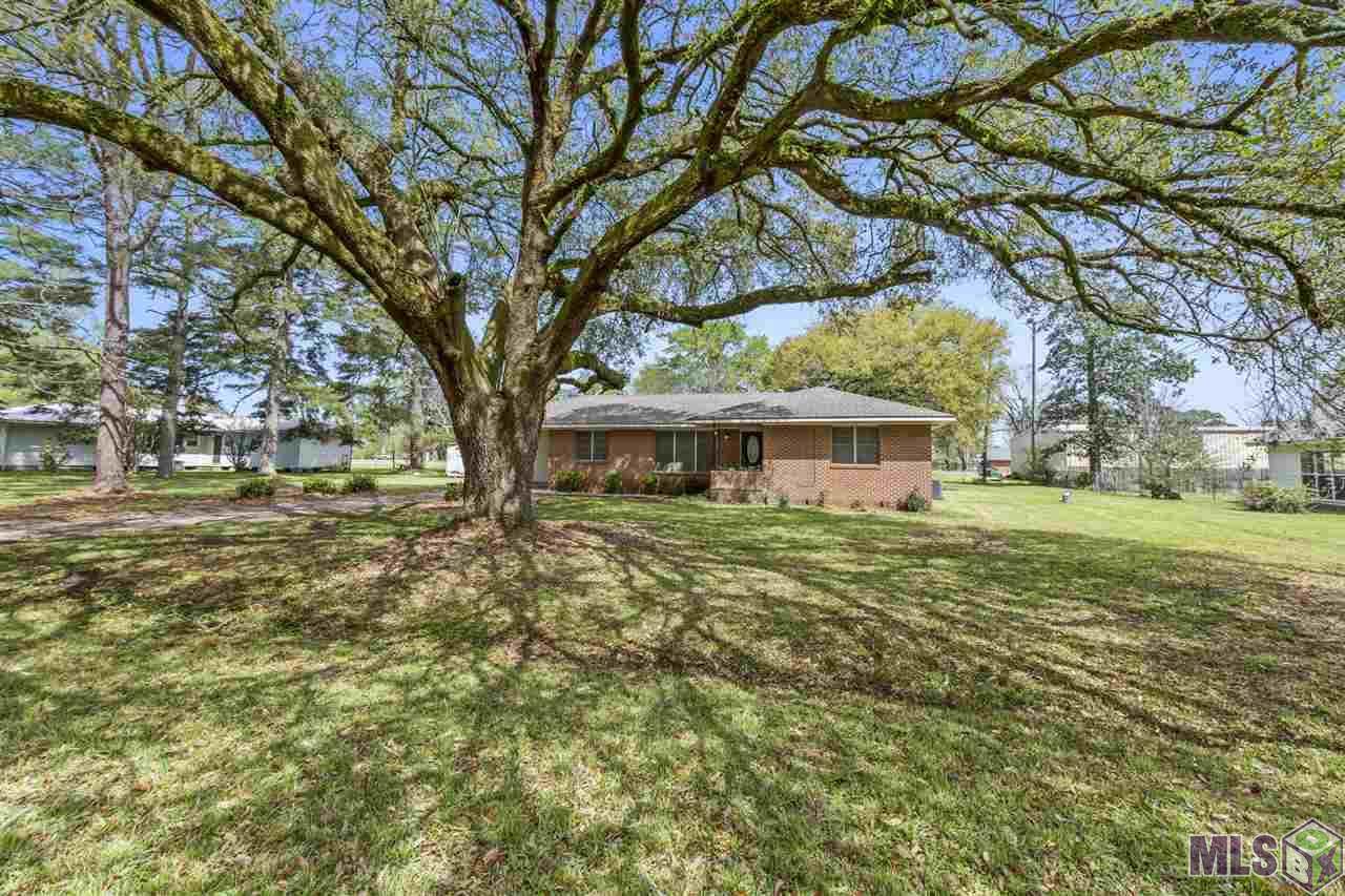 3324 Main St - Photo 1