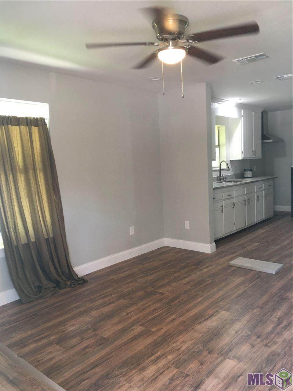 5237 Hollywood St - Photo 1