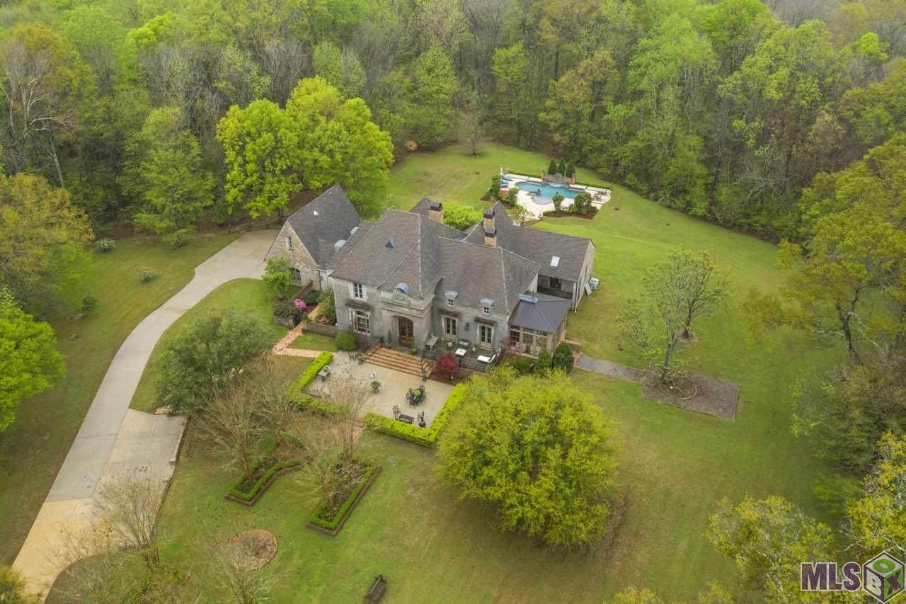5855 Plantation Dr - Photo 1