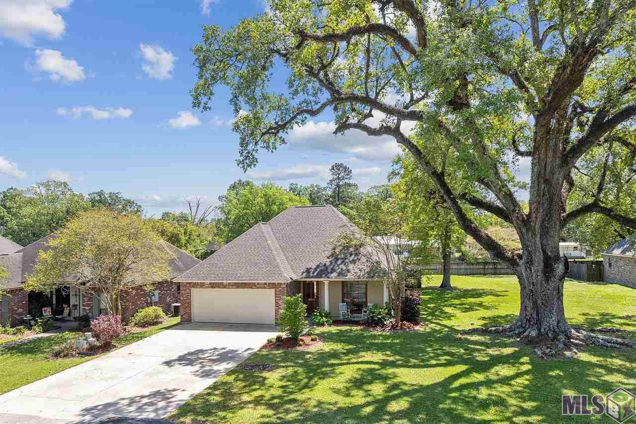 18018 Manning Dr - Photo 1