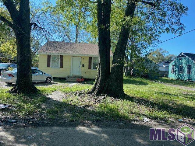 5633 Douglas Ave - Photo 1