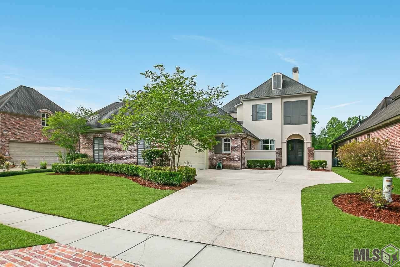 19550 Fairway Oaks Ave - Photo 1