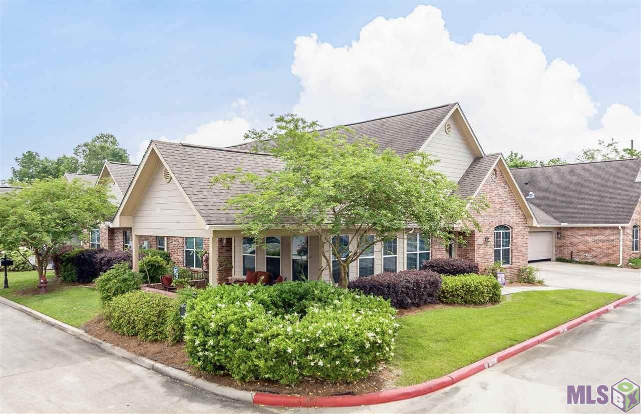 7111 Village Charmant - Photo 1